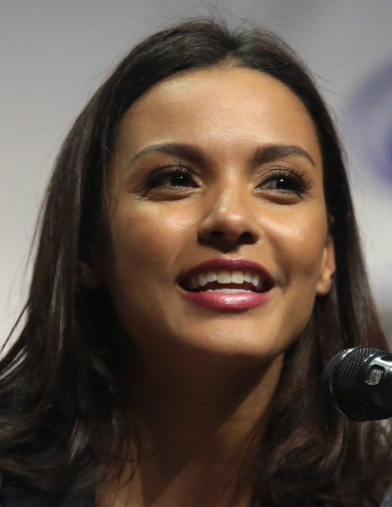 Jessica Lucas Actor Wiki Bio Age Height Weight Net Worth Facts Famed People 8508