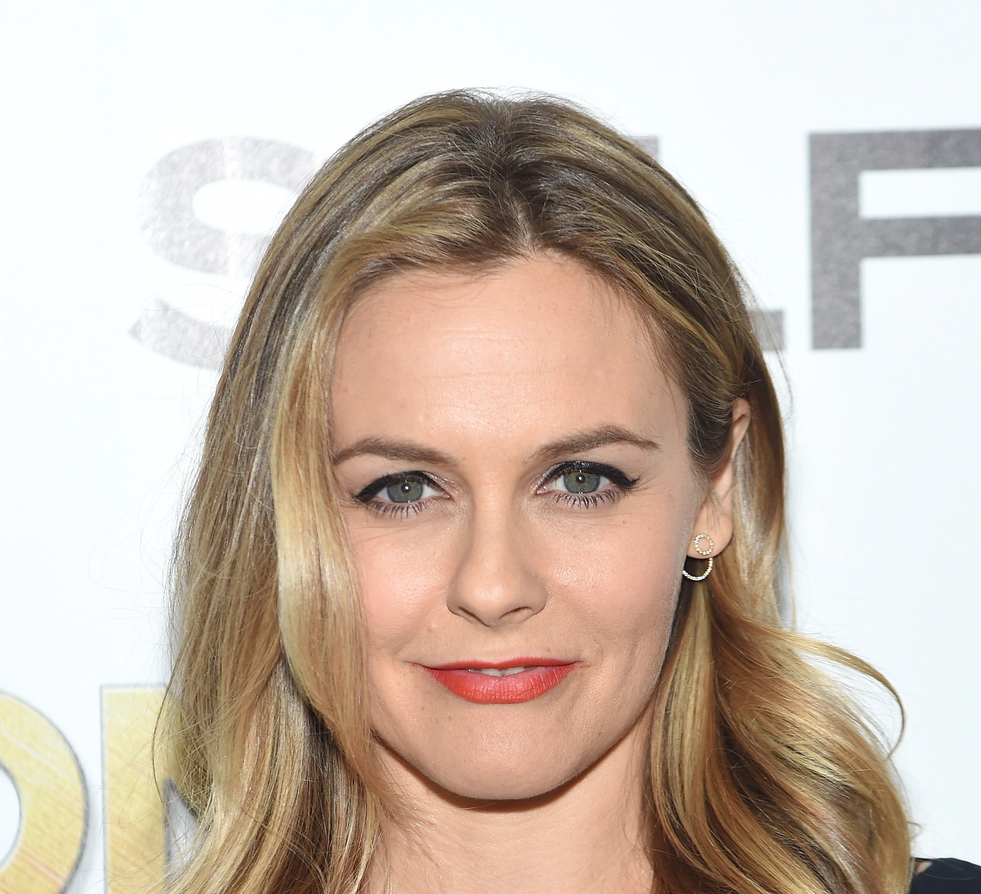 Alicia Silverstone Height Age Weight
