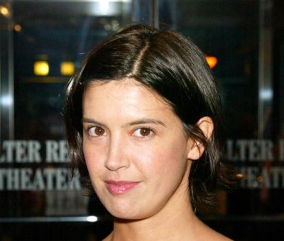 Phoebe Cates Height Age Weight