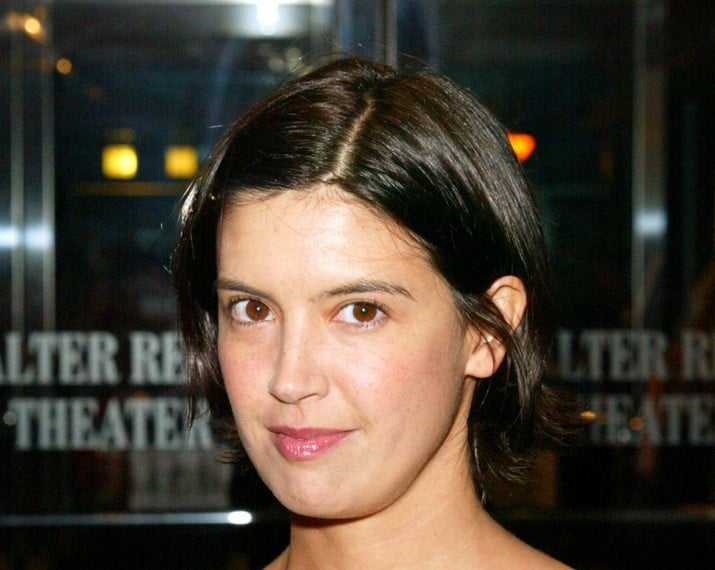 Phoebe Cates Height Age Weight